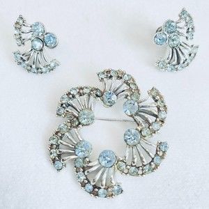 Brooch And Earrings Set Silver Tone With A Swirl Of Aqua Blue Stones
